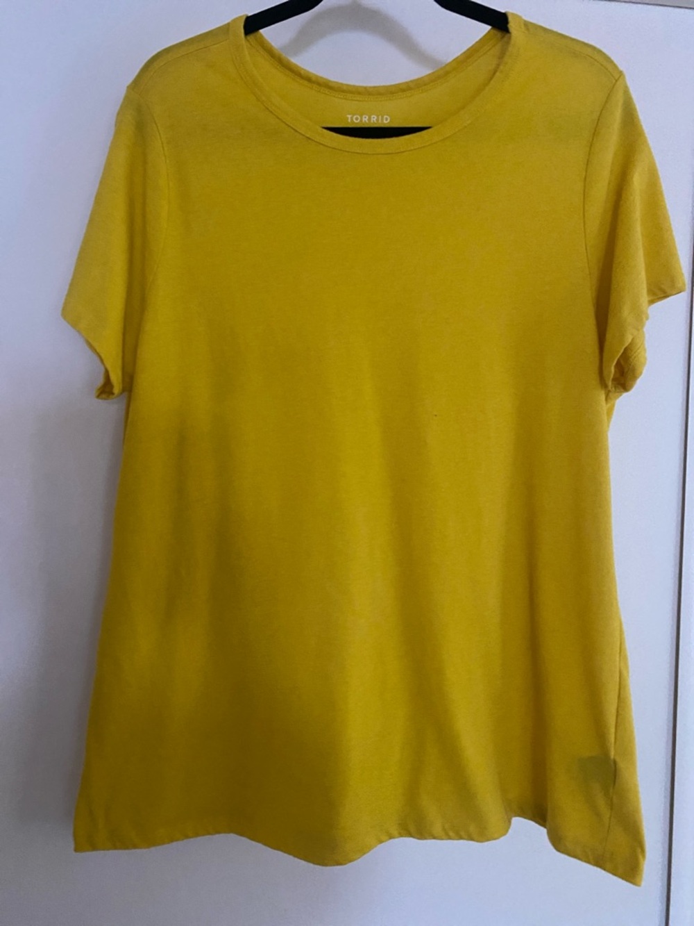 torrid Mustard Yellow Short Sleeve Crewneck Tee